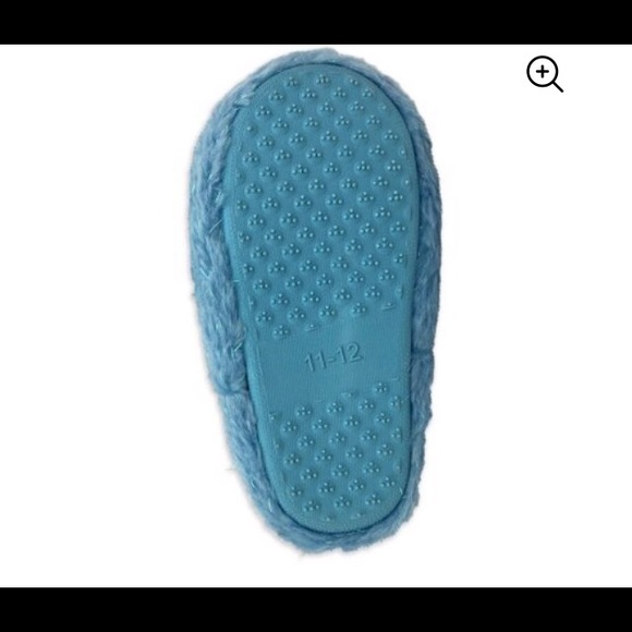 Frozen slippers 💙❄️ - Picture 4 of 8